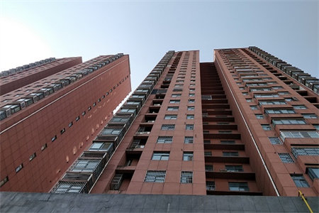 东平明湖中学贵和花园3室2厅1卫110万110平好楼层分期